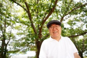 高齢の親が一人暮らしで心配な方へ｜家族ができる見守りとは？